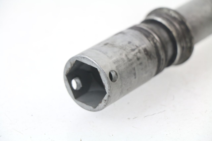 photo de FRONT WHEEL AXLE HONDA CBR 929 RR FIREBLADE 900 (2000 - 2001) - Fixing points details