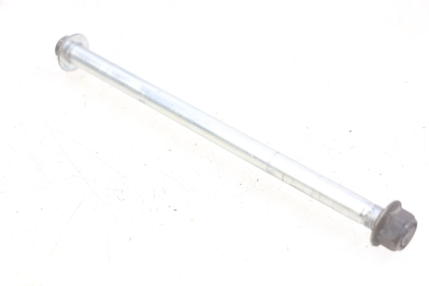 photo de FRONT WHEEL AXLE TGB CITY 2 50 (2009 - 2013) - Zoom on usage condition