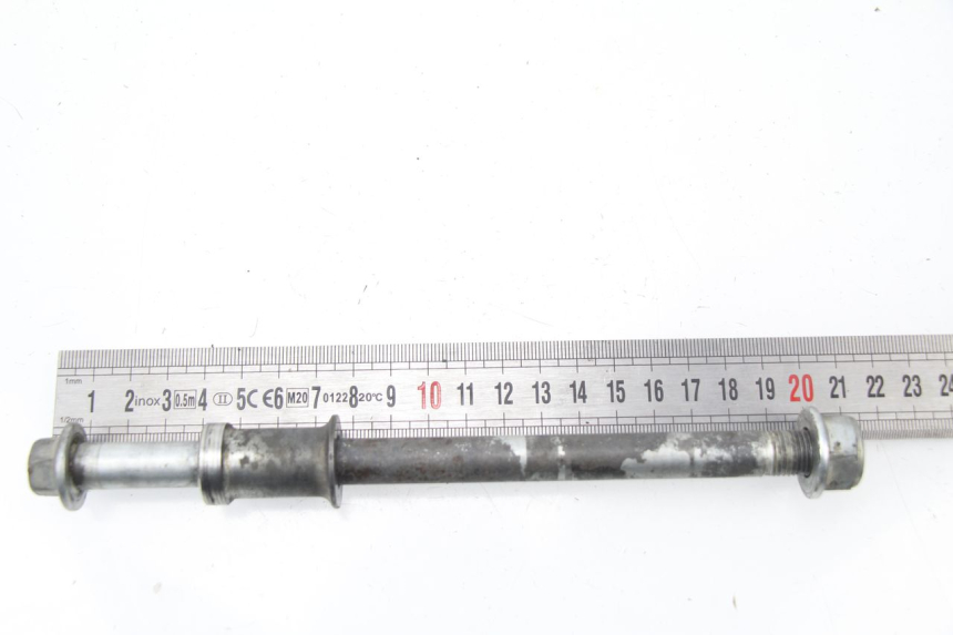 photo de FRONT WHEEL AXLE HONDA CRF CR-F 100 (2004 - 2013) - Alternative perspective