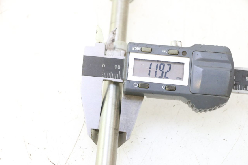 photo de FRONT WHEEL AXLE WAYSCRAL E-START 1 (2018 - 2022) - Component detail