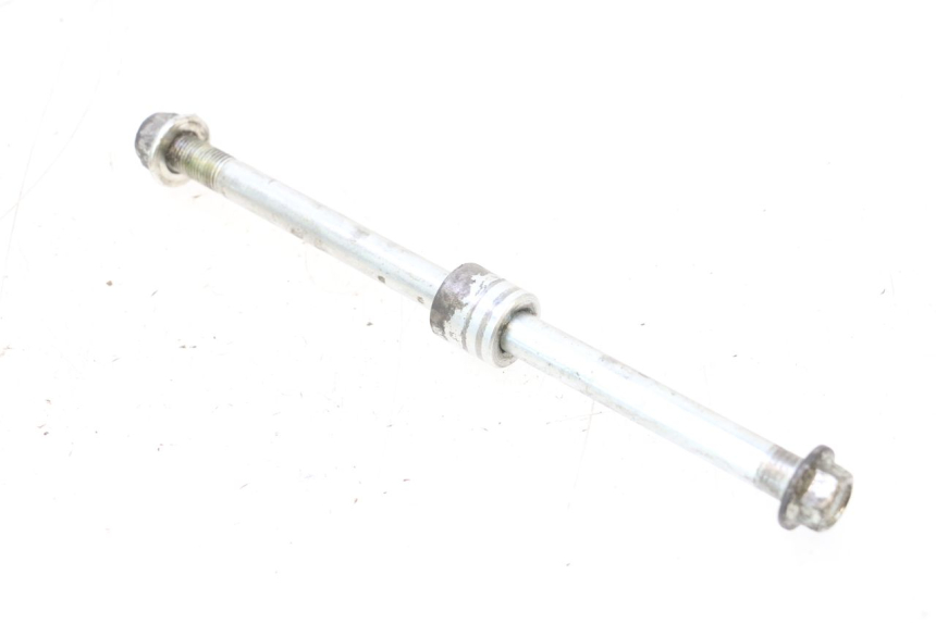 photo de FRONT WHEEL AXLE KEEWAY F-ACT FACT EVO 50 (2020 - 2026) - Technical close-up