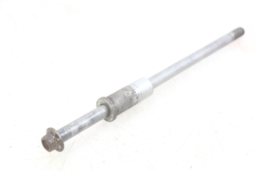 photo de FRONT WHEEL AXLE HONDA FES PANTHEON 2T 125 (1998 - 2002) - Technical close-up