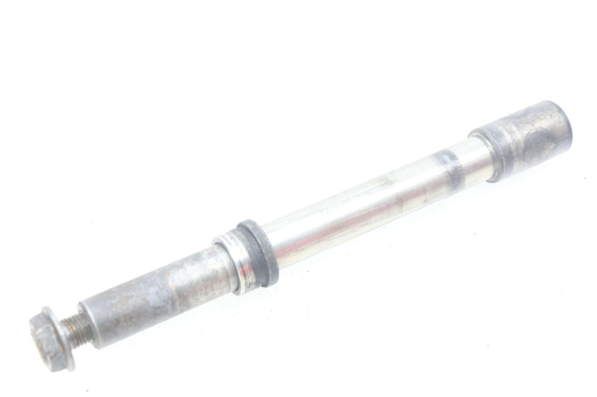 photo de FRONT WHEEL AXLE YAMAHA FJR ABS 1300 (2006 - 2012) - Technical close-up