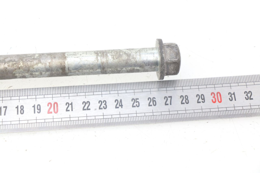 photo de FRONT WHEEL AXLE PIAGGIO FLY 125 (2005 - 2012) - Component detail