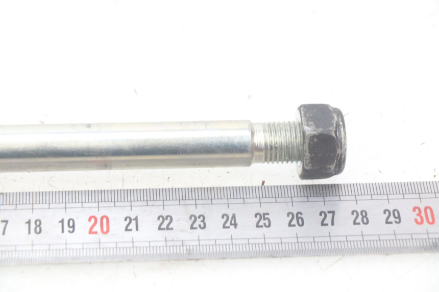 photo de FRONT WHEEL AXLE PEUGEOT GEOPOLIS 400 (2007 - 2013) - Component detail