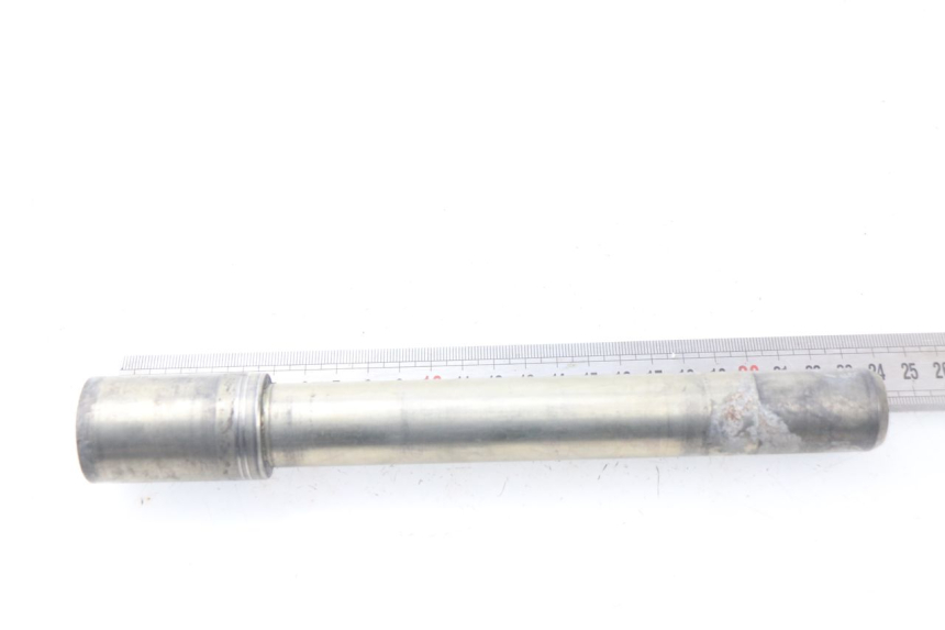 photo de FRONT WHEEL AXLE SUZUKI GSX-R GSXR 600 (2008 - 2010) - Zoom on usage condition