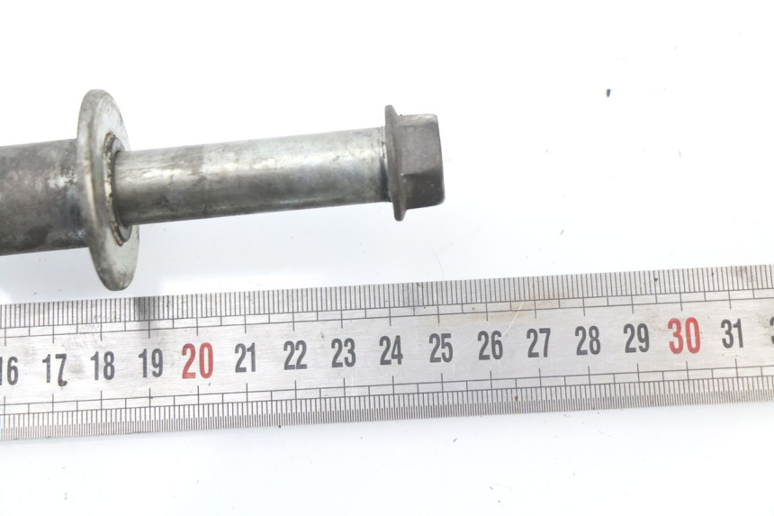 photo de FRONT WHEEL AXLE SUZUKI GSXF GSX F 600 (1988 - 1997) - Alternative perspective