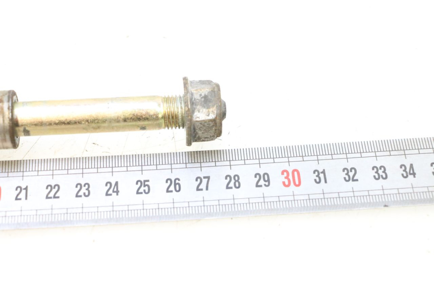 photo de FRONT WHEEL AXLE SYM GTS EVO 125 (2009 - 2013) - Alternative perspective