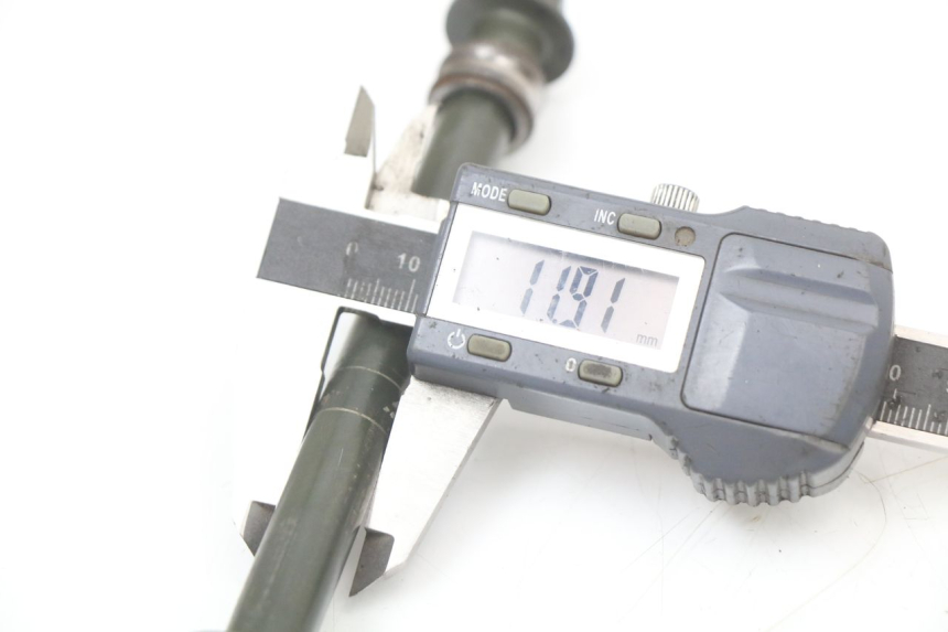 photo de FRONT WHEEL AXLE SYM JET 14 4T 50 (2018 - 2022) - Technical close-up