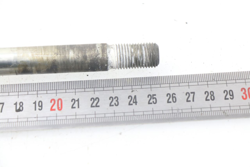 photo de FRONT WHEEL AXLE SYM JOYMAX 250 (2013 - 2017) - Component detail