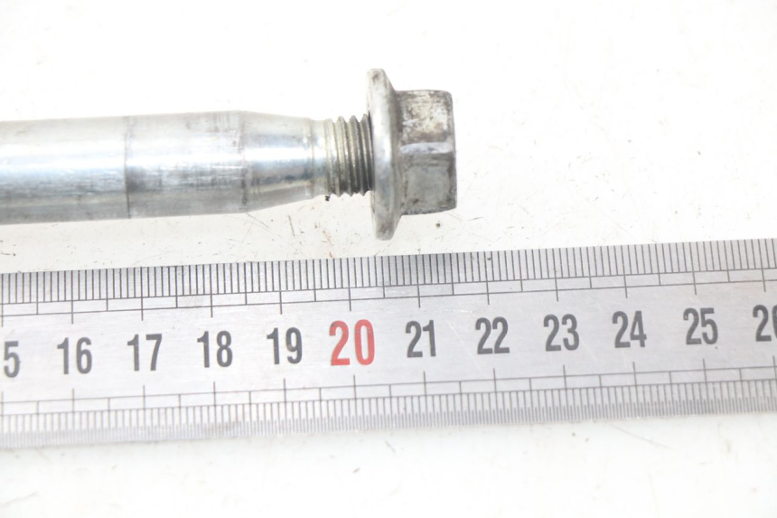 photo de FRONT WHEEL AXLE PIAGGIO LIBERTY 4T 50 (2009 - 2015) - Component detail