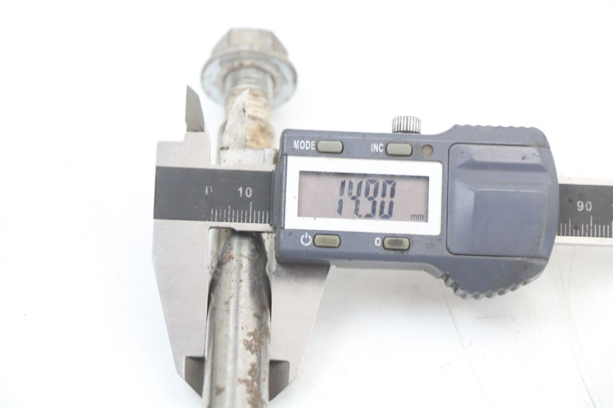 photo de FRONT WHEEL AXLE PIAGGIO LIBERTY 4T 50 (2018 - 2021) - Component detail