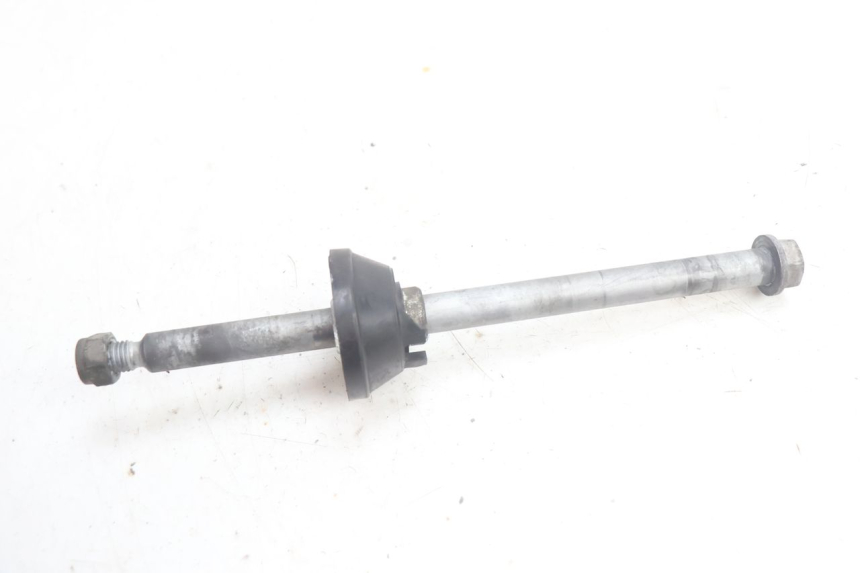 photo de FRONT WHEEL AXLE PIAGGIO NEW TYPHOON 50 (2018 - 2021) - Component detail