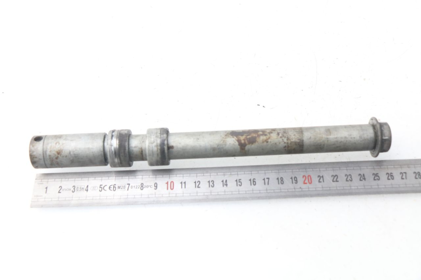 photo de FRONT WHEEL AXLE HONDA NSS EX FORZA 250 (2005 - 2013) - Zoom on usage condition