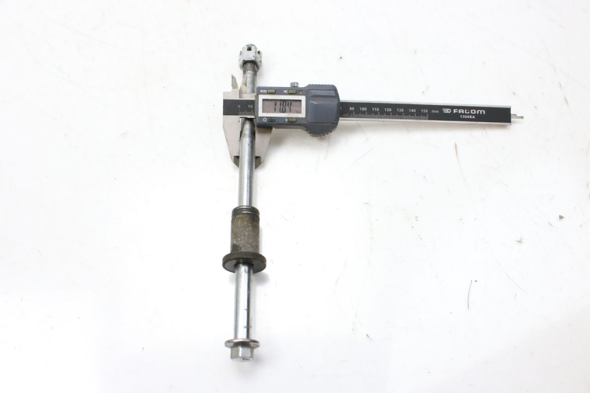 photo de FRONT WHEEL AXLE KEEWAY OUTLOOK 125 (2007 - 2013) - Alternative perspective