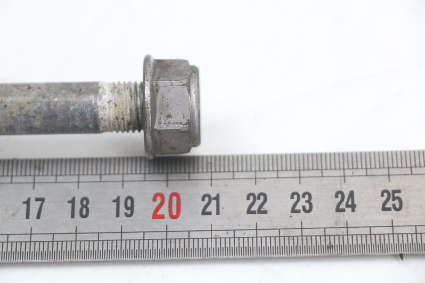 photo de FRONT WHEEL AXLE HONDA PCX (JF28) 125 (2009 - 2011) - Zoom on usage condition