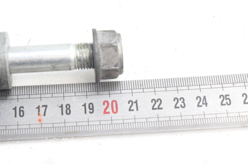 photo de FRONT WHEEL AXLE HONDA PCX (JF28) 125 (2009 - 2011) - Alternative perspective