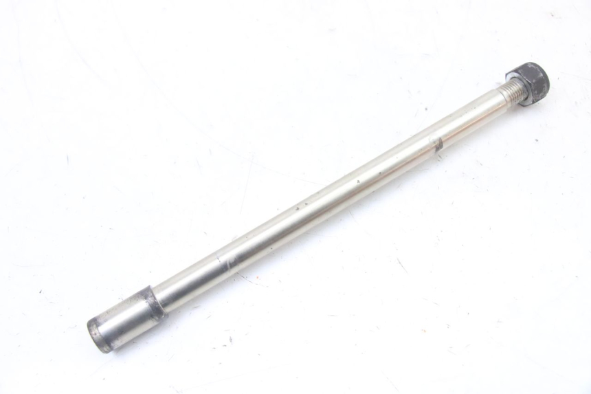 photo de FRONT WHEEL AXLE PEUGEOT SATELIS 125 (2013 - 2018) - Component detail