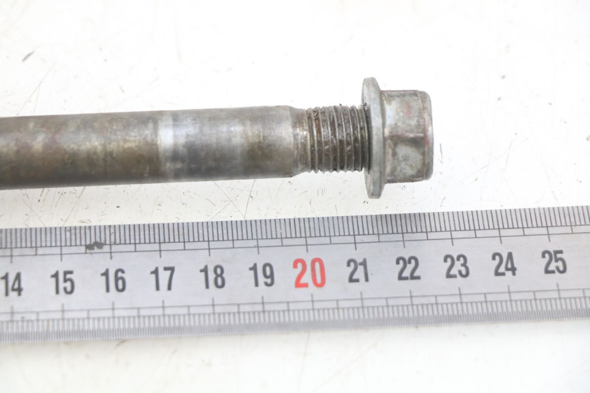 photo de FRONT WHEEL AXLE YCF PILOT 125 - Component detail