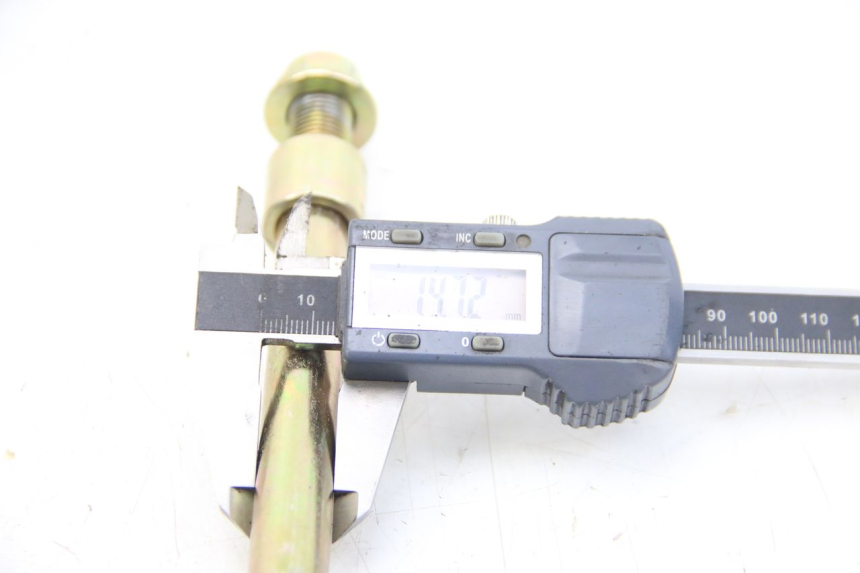 photo de FRONT WHEEL AXLE APOLLO RFZ 150 - Zoom on usage condition