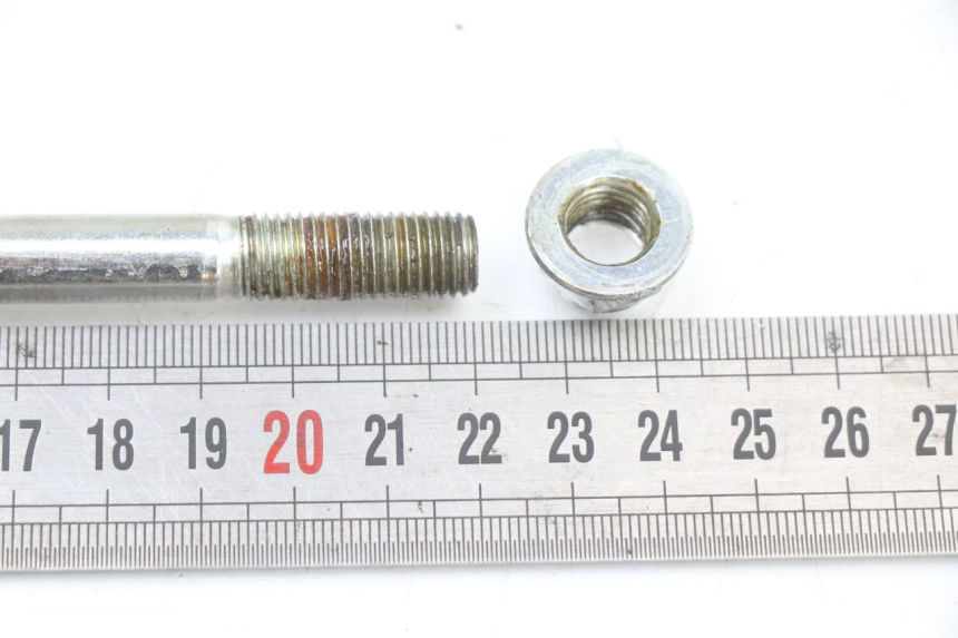 photo de FRONT WHEEL AXLE TNT MOTOR ROMA 10' 4T 50 (2019 - 2022) - Alternative perspective