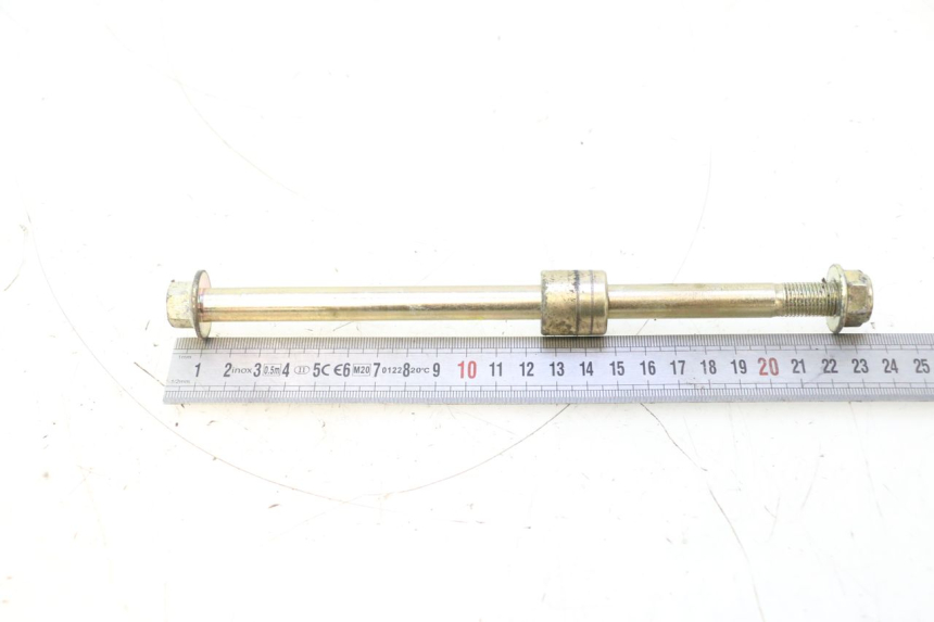 photo de FRONT WHEEL AXLE TNT MOTOR ROMA 12' 2T 50 (2007 - 2018) - Zoom on usage condition