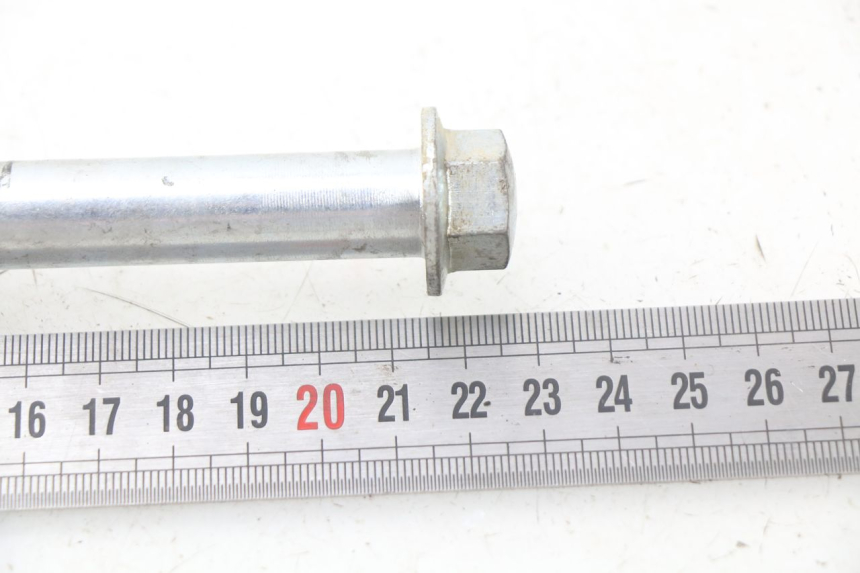 photo de FRONT WHEEL AXLE MINI MX ROOKIE 125 - Technical close-up