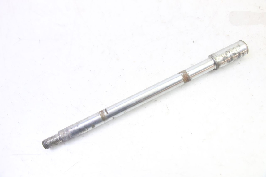 photo de FRONT WHEEL AXLE GILERA RUNNER SP 50 (2009 - 2017) - Component detail