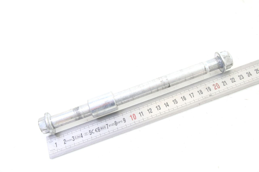 photo de FRONT WHEEL AXLE APOLLO RXF 125 - Zoom on usage condition