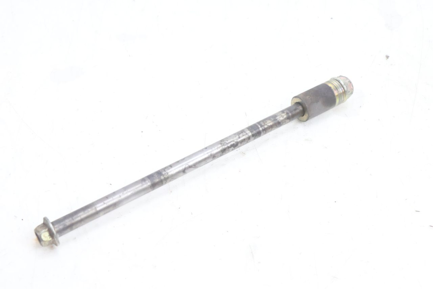 photo de FRONT WHEEL AXLE DAELIM S2 125 (2006 - 2007) - Component detail