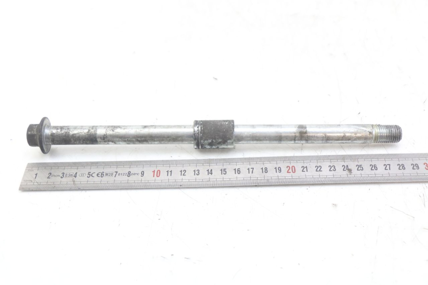 photo de FRONT WHEEL AXLE MBK SKYCRUISER 125 (2006 - 2009) - Component detail