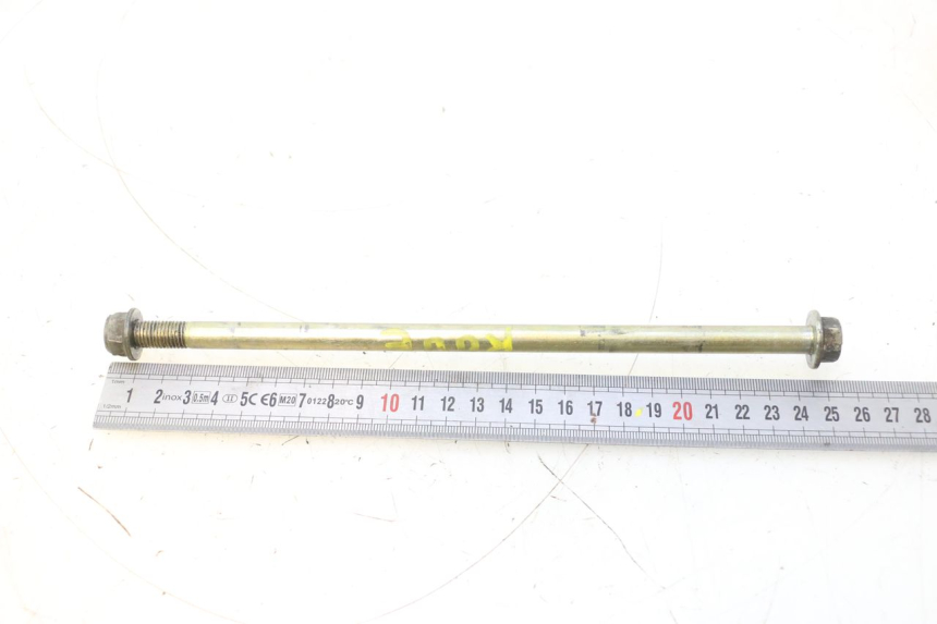 photo de FRONT WHEEL AXLE YAMAHA SLIDER 50 (1999 - 2004) - Component detail