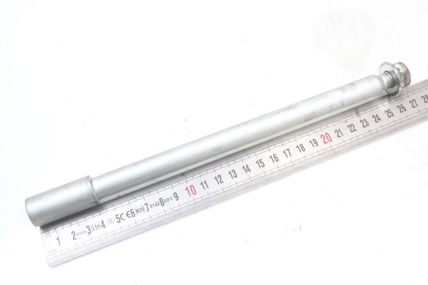 photo de FRONT WHEEL AXLE APRILIA SR MOTARD 50 (2012 - 2018) - Component detail