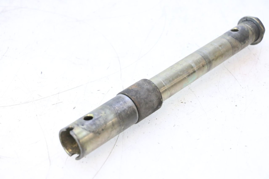 photo de FRONT WHEEL AXLE DUCATI SS IE DS CARENEE 1000 (2002 - 2006) - Product overview