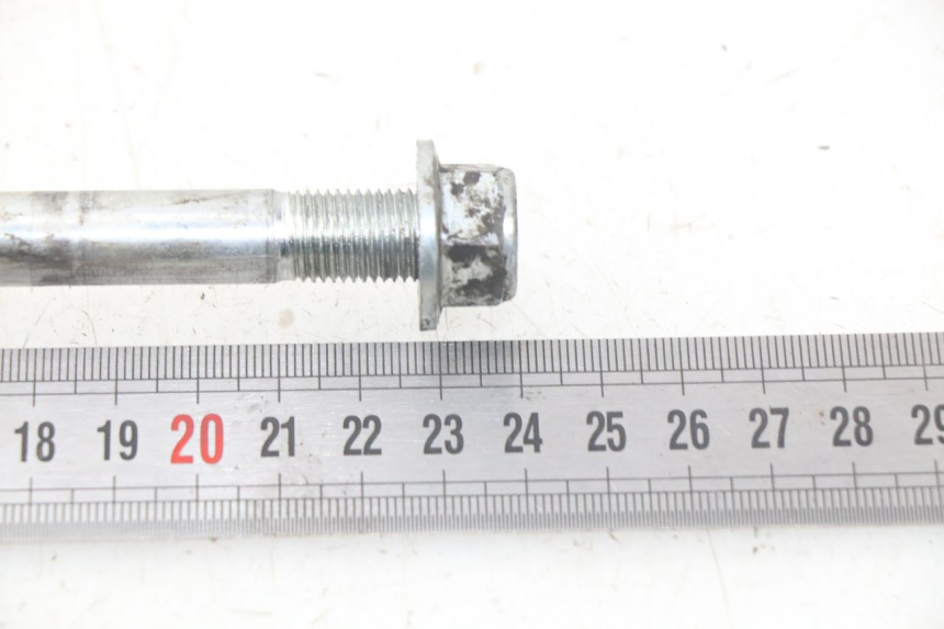 photo de FRONT WHEEL AXLE FYM STRADA 50 (2007 - 2014) - Component detail