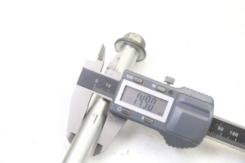 photo de FRONT WHEEL AXLE PEUGEOT STREETZONE I 2T 50 (2018 - 2020) - Technical close-up