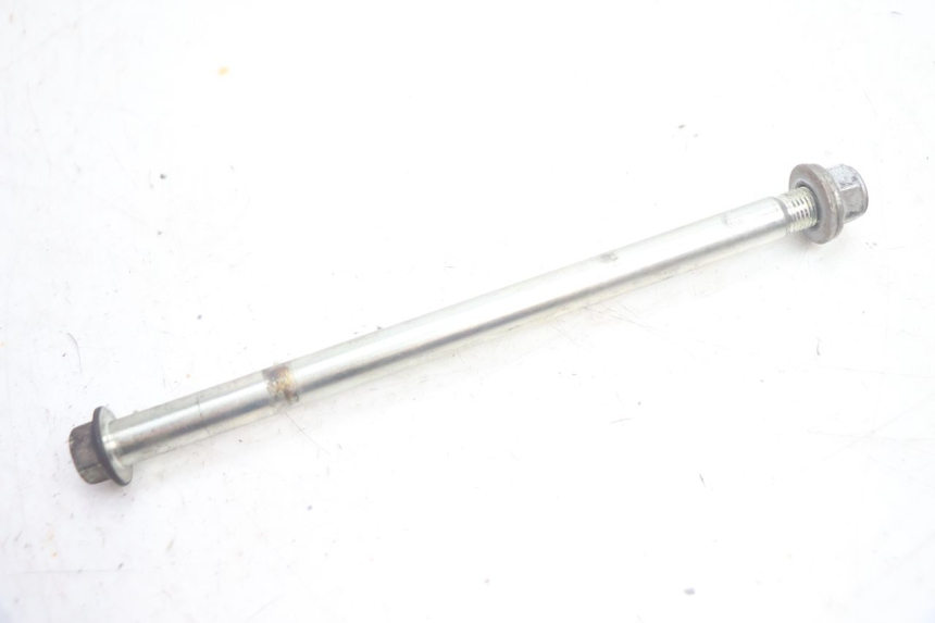 photo de FRONT WHEEL AXLE PEUGEOT STREETZONE NAKED 2T 50 (2014 - 2018) - Main view