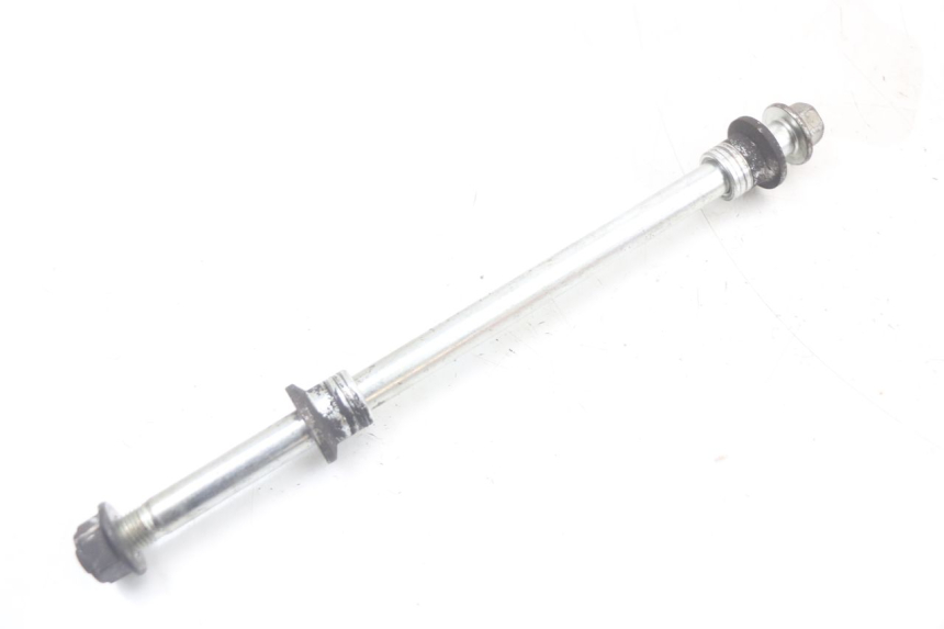 photo de FRONT WHEEL AXLE SUZUKI BURGMAN 125 (2018 - 2021) - Component detail