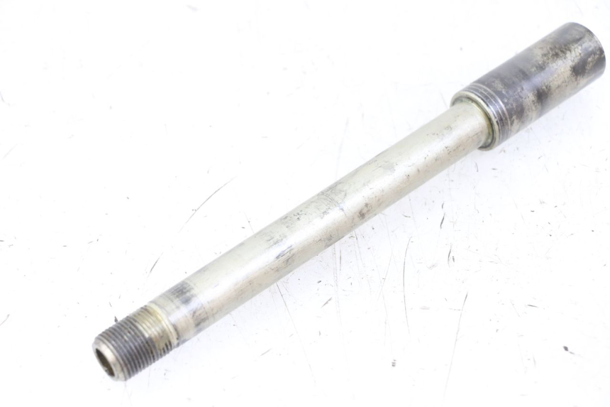 photo de FRONT WHEEL AXLE SUZUKI GSX F GSXF 650 (2007 - 2015) - Main view