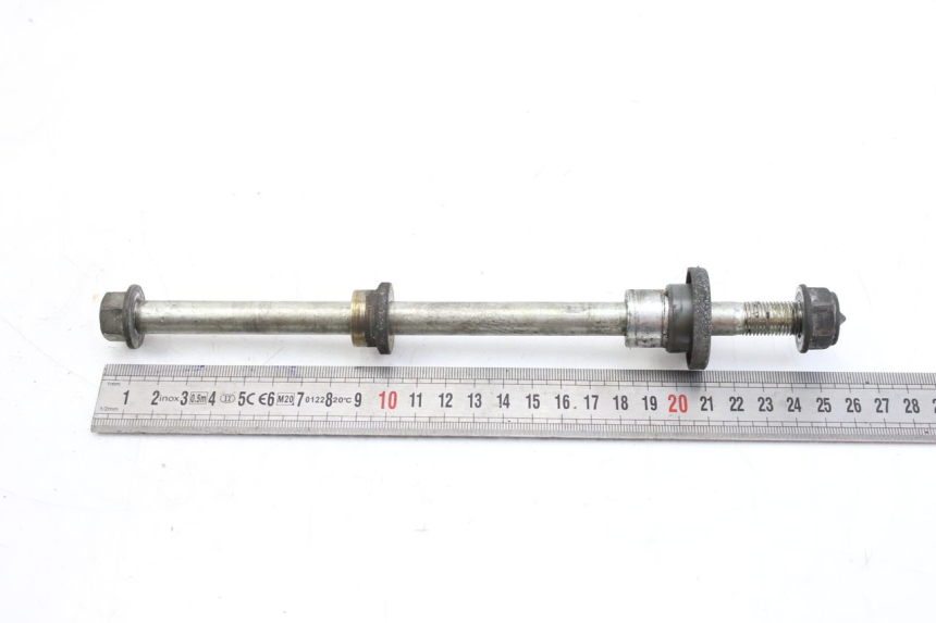 photo de FRONT WHEEL AXLE PEUGEOT SV 125 (1991 - 1994) - Alternative perspective