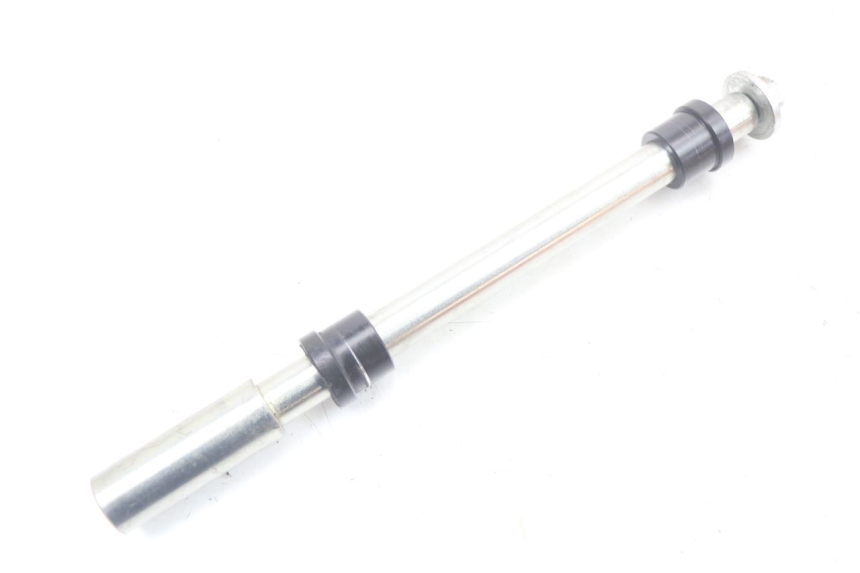 photo de FRONT WHEEL AXLE HUSQVARNA SVARTPILEN 401 (2018 - 2023) - Main view