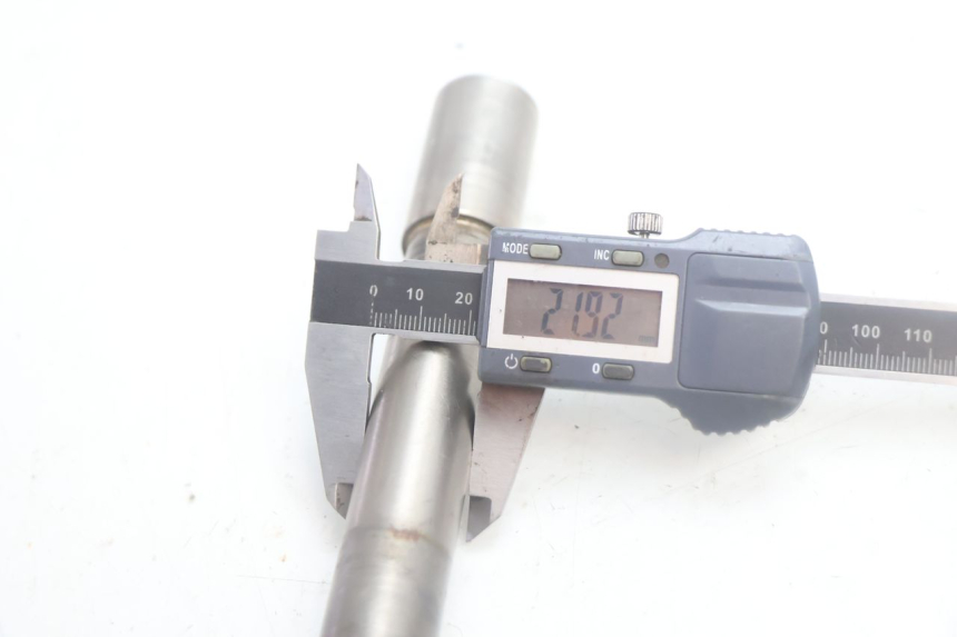 photo de FRONT WHEEL AXLE KTM SX 85 (2018 - 2024) - Surface and material condition