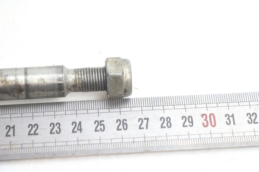 photo de FRONT WHEEL AXLE PEUGEOT TREKKER 50 (1995 - 2004) - Alternative perspective