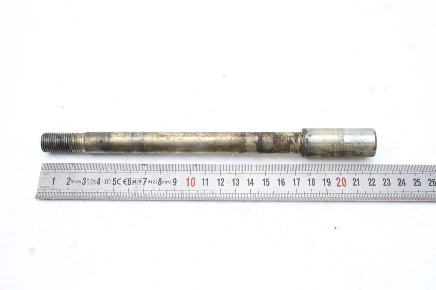 photo de FRONT WHEEL AXLE KEEWAY TX 50 (2008 - 2015) - Technical close-up