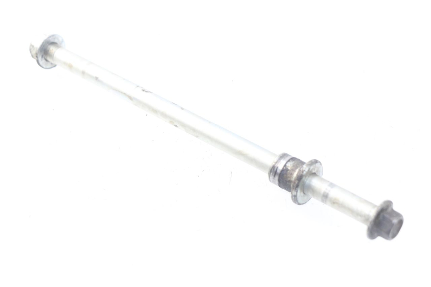 photo de FRONT WHEEL AXLE SUZUKI UC EPICURO 125 (1999 - 2003) - Technical close-up