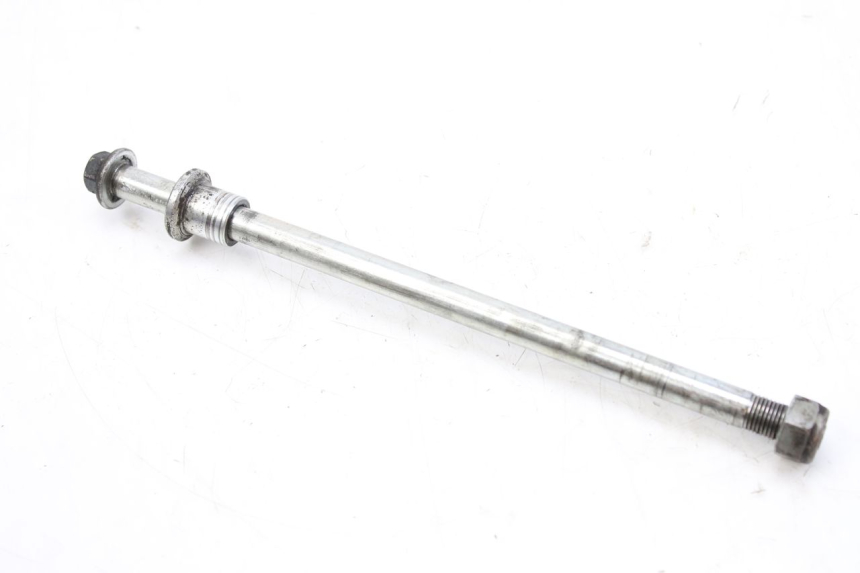 photo de FRONT WHEEL AXLE SUZUKI UH BURGMAN 125 (2002 - 2006) - Component detail