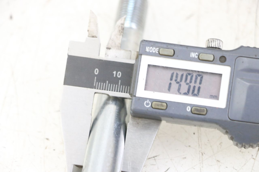 photo de FRONT WHEEL AXLE VENT DERAPAGE 50 (2018 - 2023) - Component detail