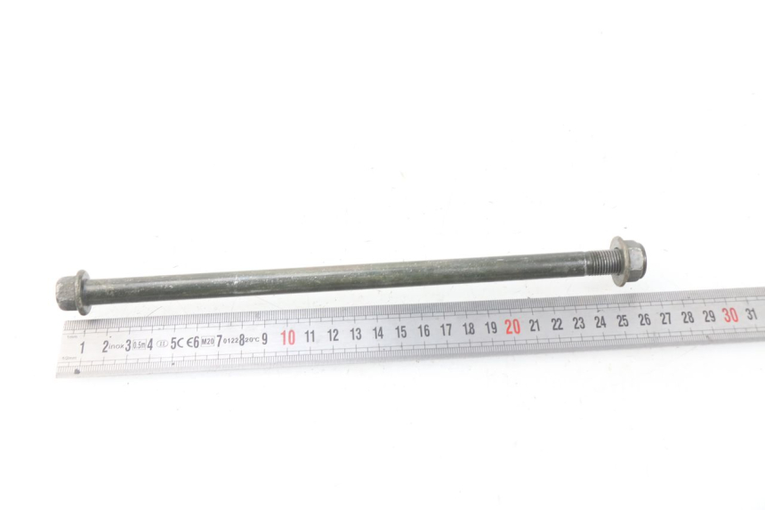 photo de FRONT WHEEL AXLE EUROCKA VIRTUALITY GT 4T 50 (2011 - 2017) - Zoom on usage condition