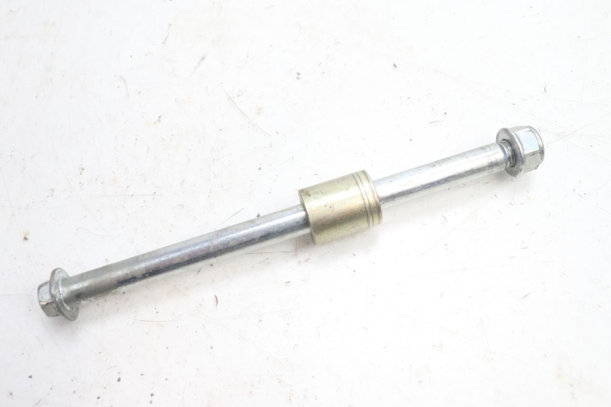 photo de FRONT WHEEL AXLE DAELIM VJ ROADWIN 125 (2004 - 2007) - Main view