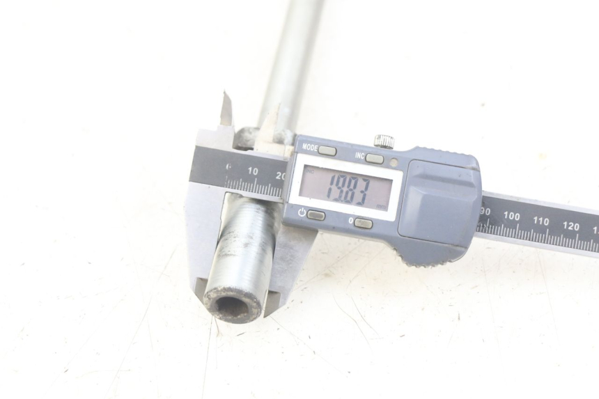 photo de FRONT WHEEL AXLE YAMAHA X-CITY XCITY 125 (2007 - 2013) - Component detail